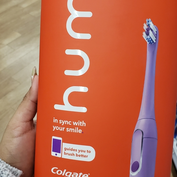 Hum Colgate rechargeable toothbrush - Picture 1 of 4